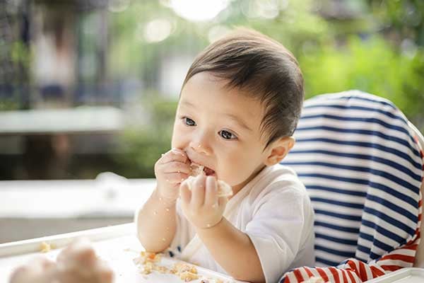 Baby-Led Weaning May Establish Good Eating Habits in Children