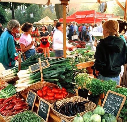 Enjoy the Bounty of Farmers’ Markets