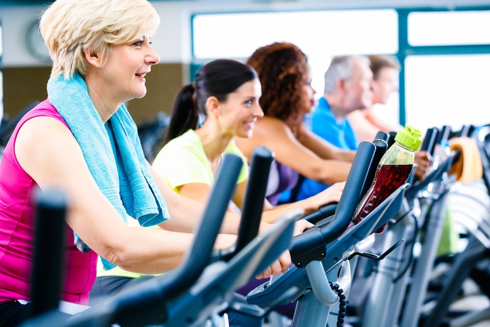 New review investigates exercise, diet, and supplementation on the immune system and aging