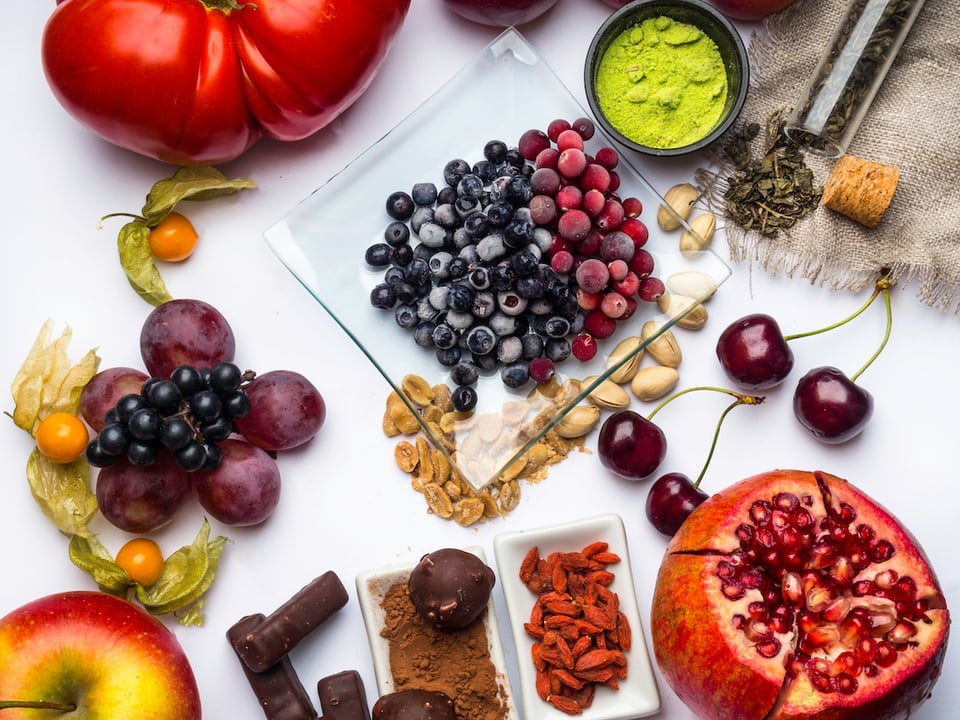 Review Explores Impact of Phytochemicals and Probiotics on Oxidative Stress