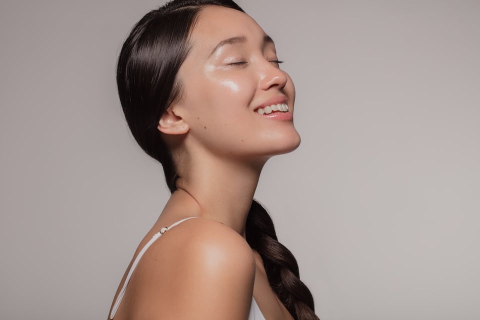 Summer Glow: Tips to Tone Your Face and Support Skin Health